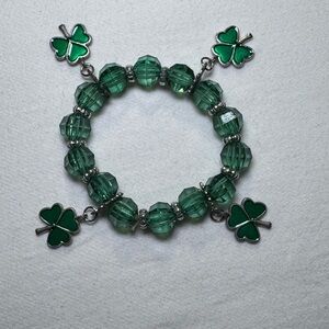 St Patrick's Day Shamrock Clover Charm Bracelet Green with four trebles, green.